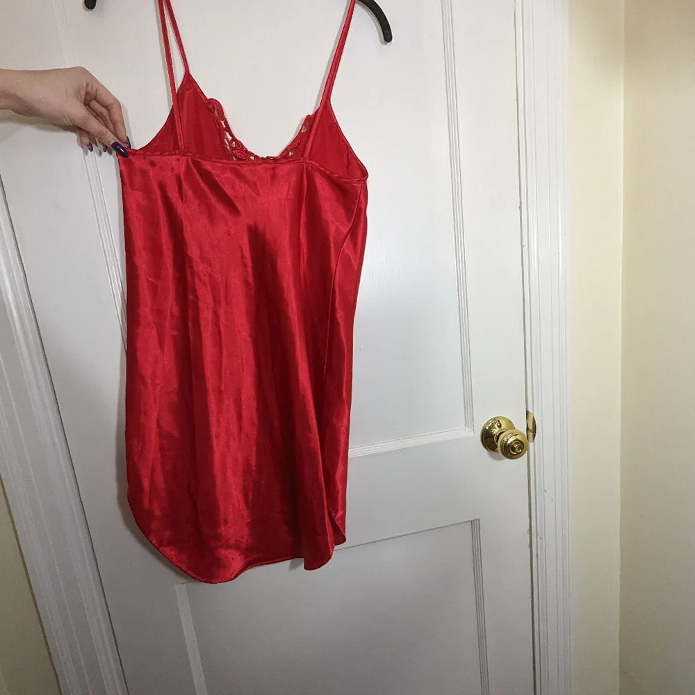 Lace Trimmed Red Nightgown - Picture 6 of 6
